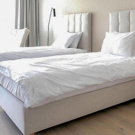 1 Bedroom Awesome Apartment In Binowo Buitenkant foto